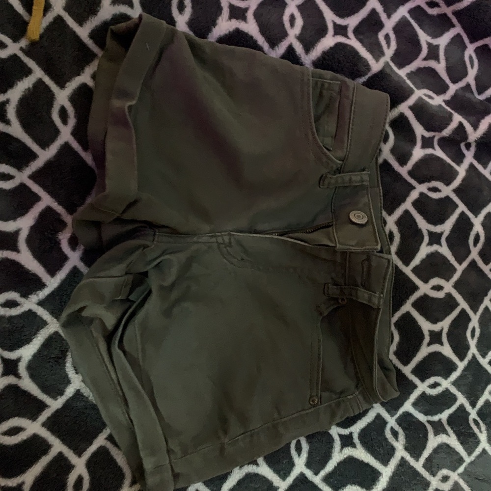 Super cute green shorts